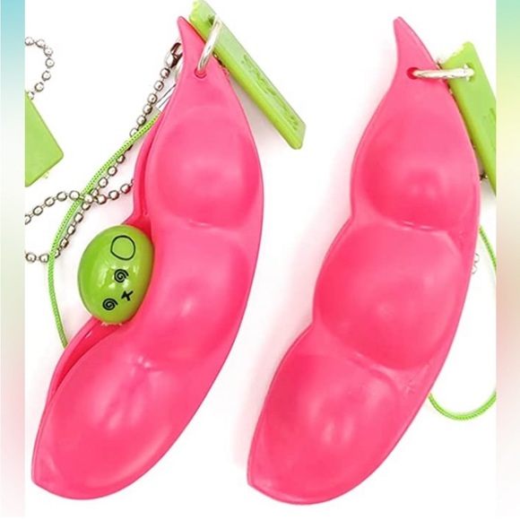 TWO Squeeze-a-Bean Pea Poppers Fidget Toys soy bean Key Ring 2 Keychains - Picture 1 of 1